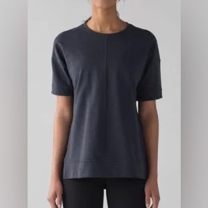 LULULEMON HEATHERED NAVAL BLUE CUT ABOVE TEE